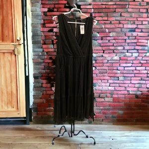 Torrid Size 1 Gauzy Crinkle Tea Length Dress in Black